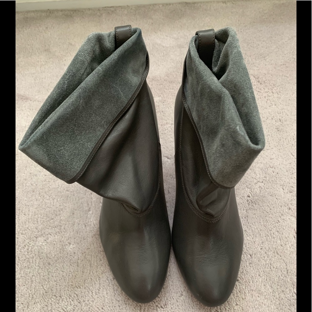 Ann Taylor grey leather slouchy boots Size 9